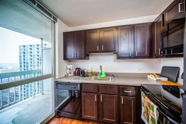 Suite Home Chicago - Eugenie Terrace Two-Bedroom Apartment Kültér fotó