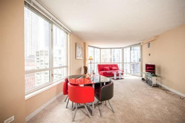 Suite Home Chicago - Eugenie Terrace Two-Bedroom Apartment Kültér fotó